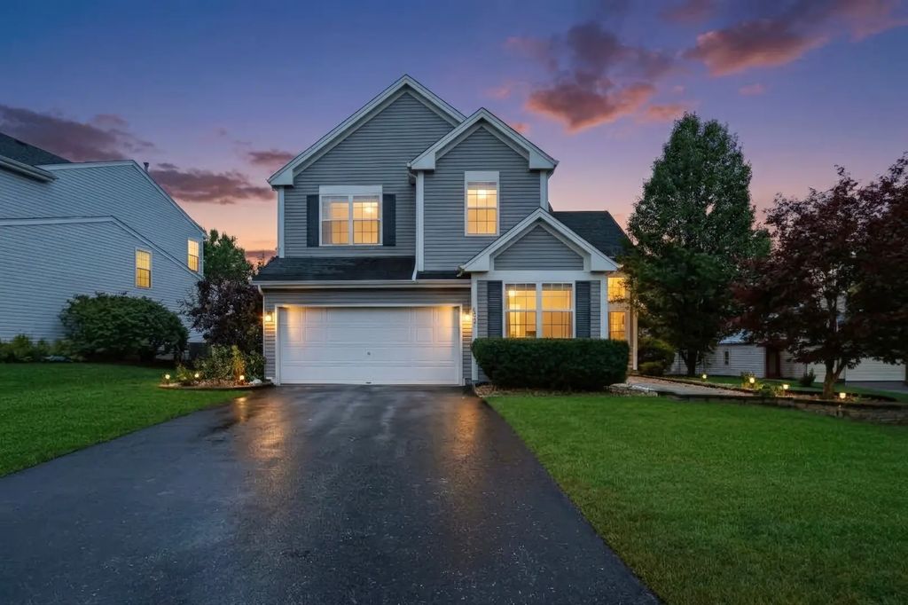 107 Acorn Court, Round Lake Beach