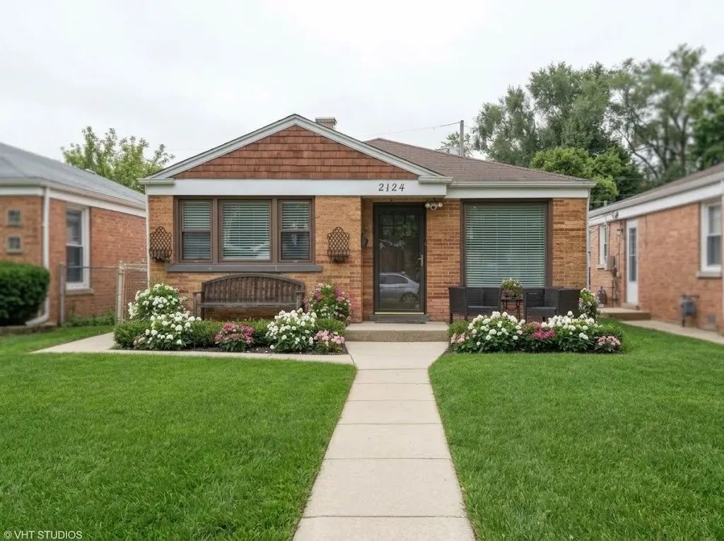 2124 Seward Street, Evanston