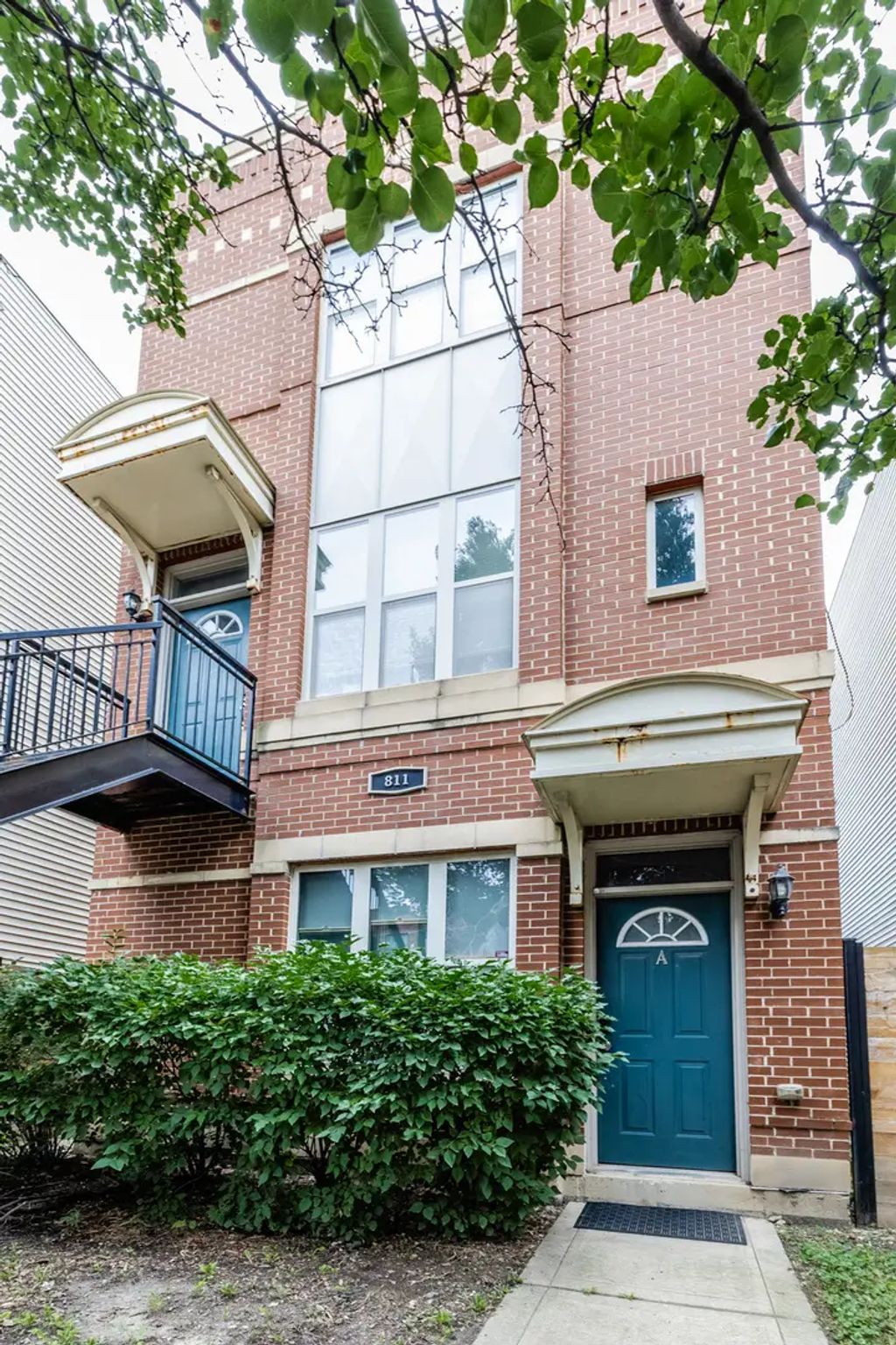 811 S Kedzie Avenue, Chicago