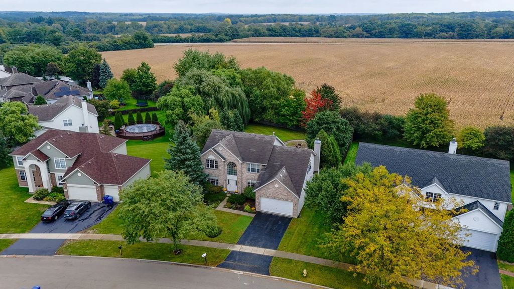 37103 N Bonnie Brae Road, Lake Villa