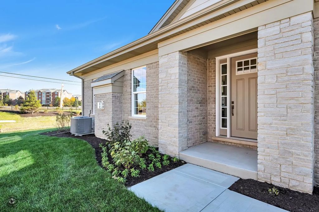 8026 Bradley Drive, Tinley Park