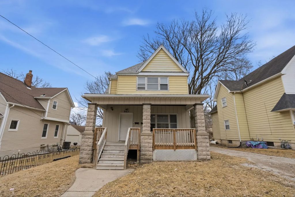 903 44th Street, Rock Island