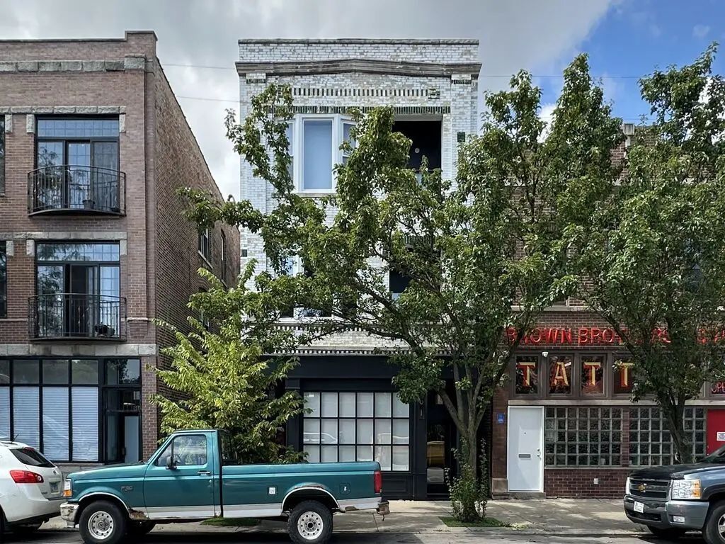 908 N California Avenue 3f, Chicago