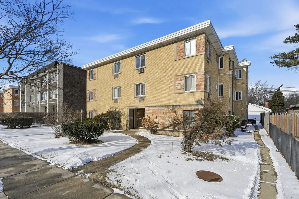 1609 Howard Street 2, Evanston