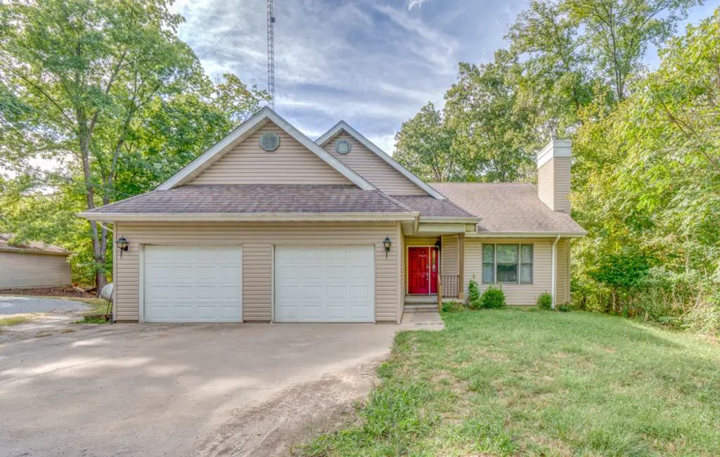 18355 N Miller Lake Lane, Mt Vernon