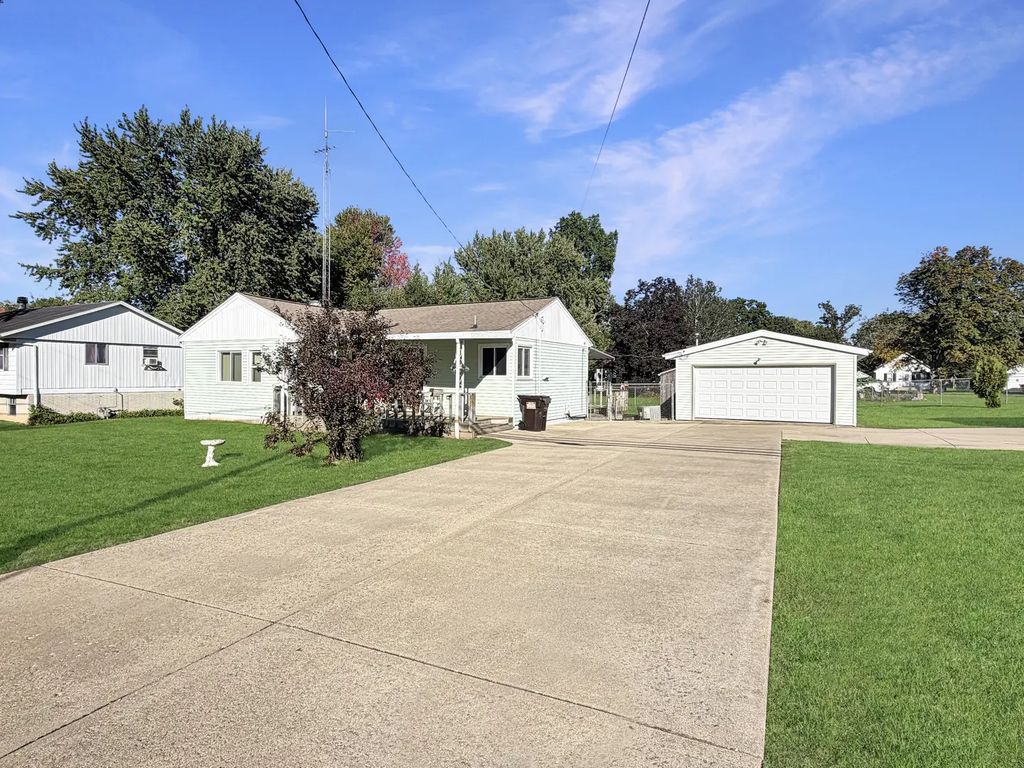 731 N Waddell Avenue, Freeport
