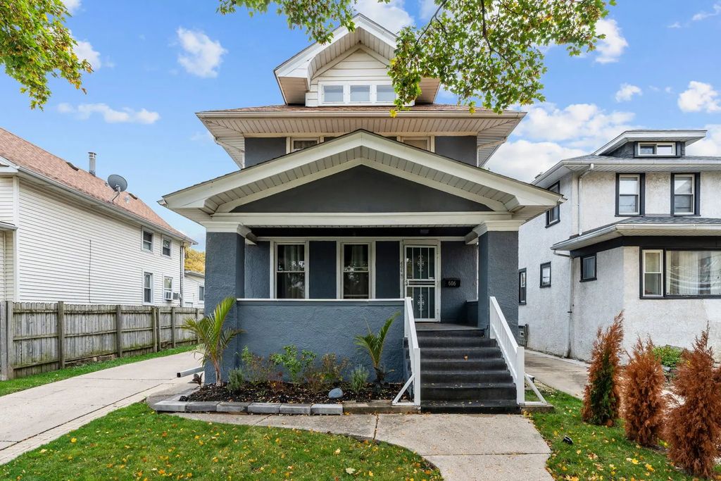 606 S 2nd Avenue, Maywood