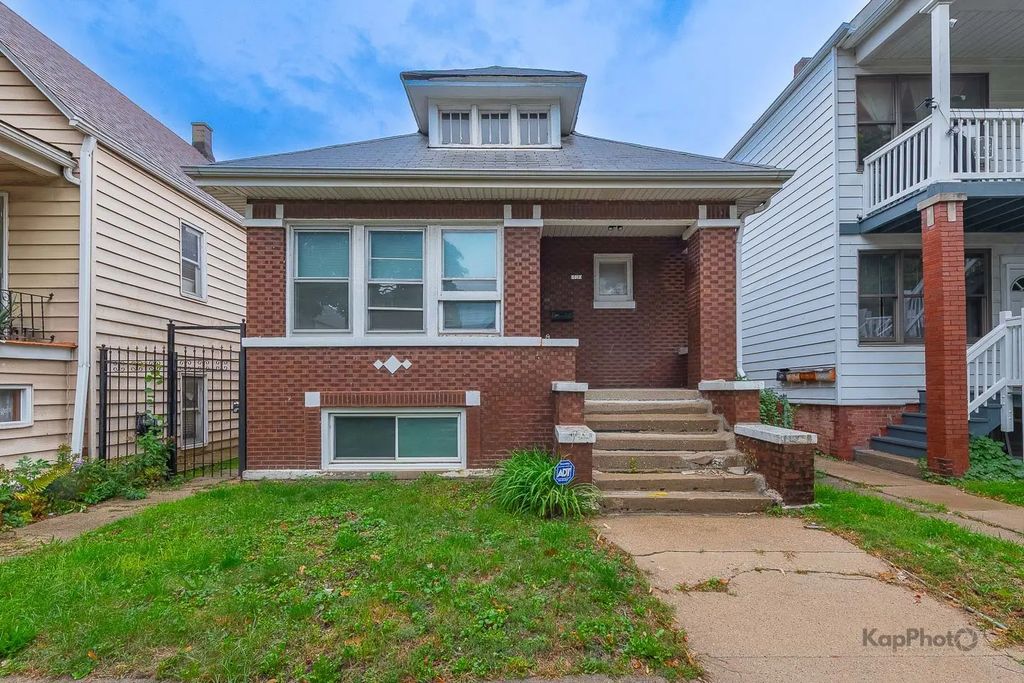 5012 S Washtenaw Avenue, Chicago