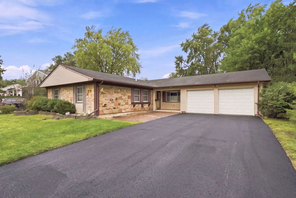 1600 Cambourne Lane, Schaumburg