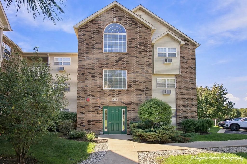 310 Cunat Boulevard 1f, Richmond