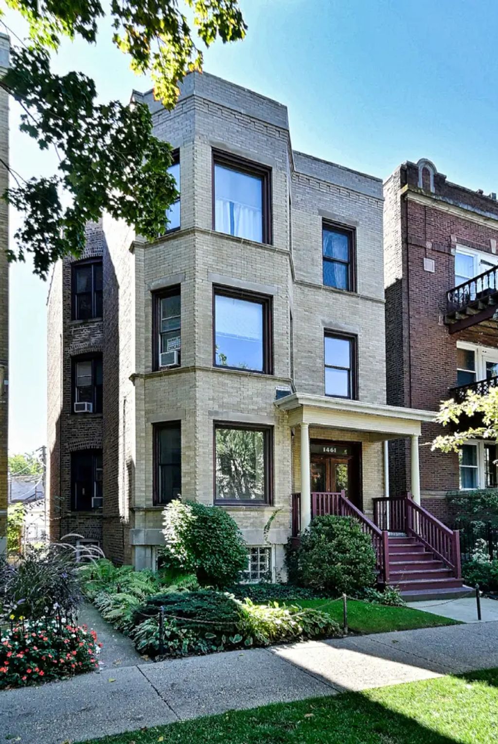 1461 W Winona Street, Chicago