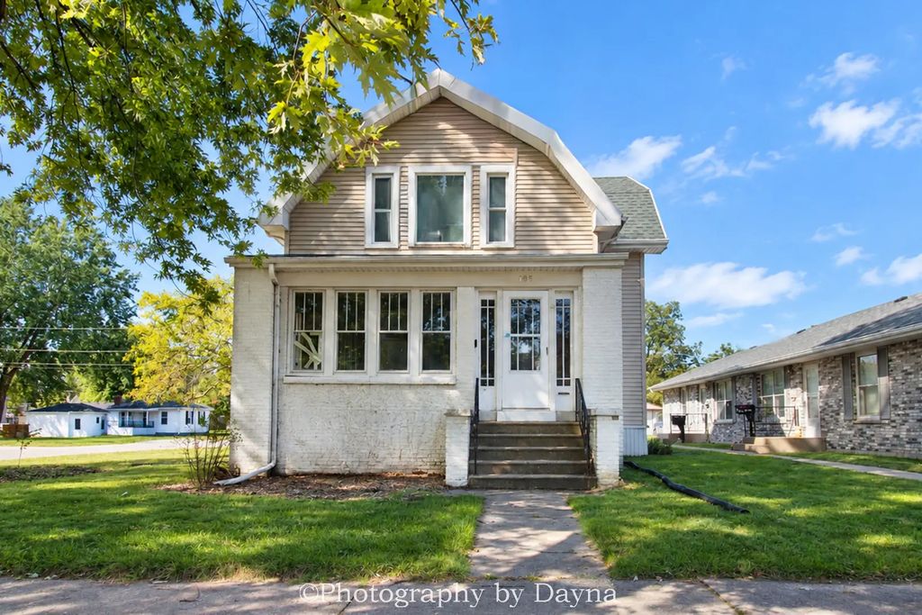 195 S Center Avenue, Bradley