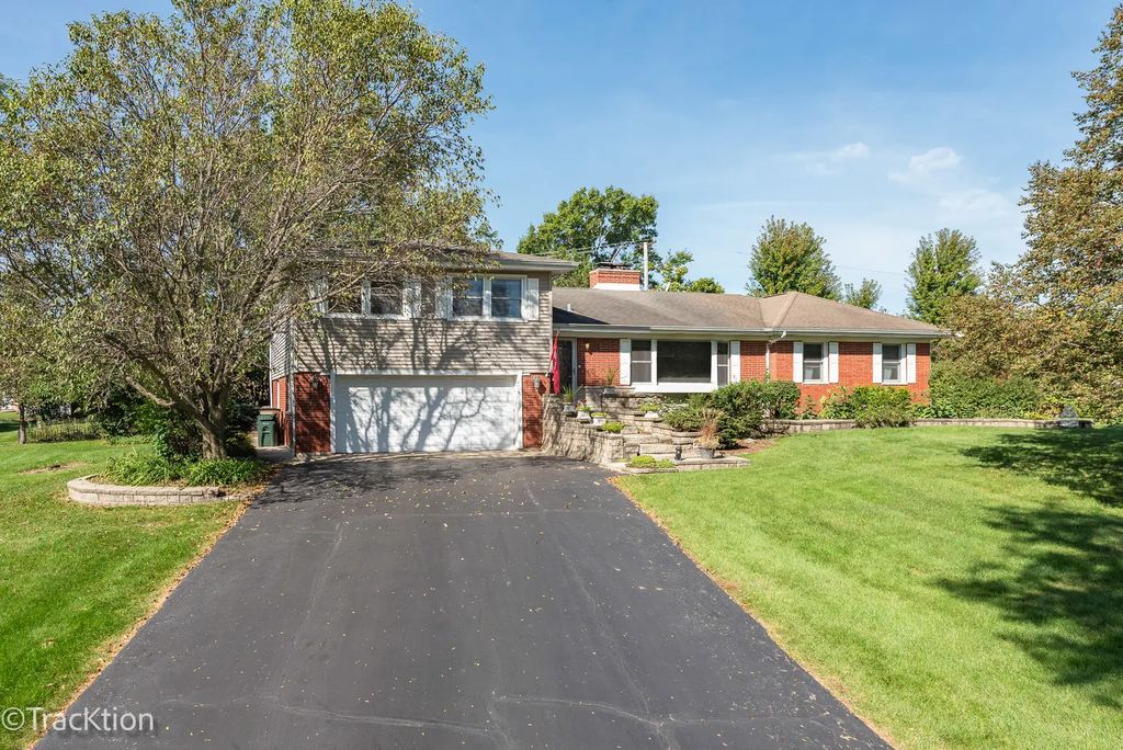 8102 Tennessee Avenue, Willowbrook