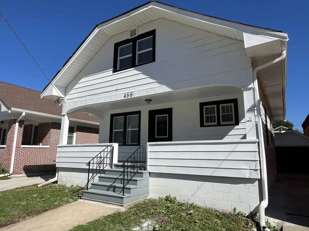 466 Hinman Street, Aurora
