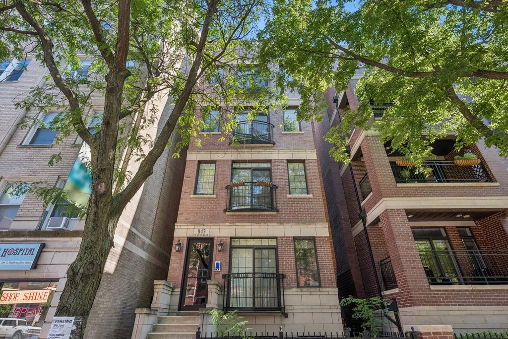 843 W Diversey Parkway 4, Chicago