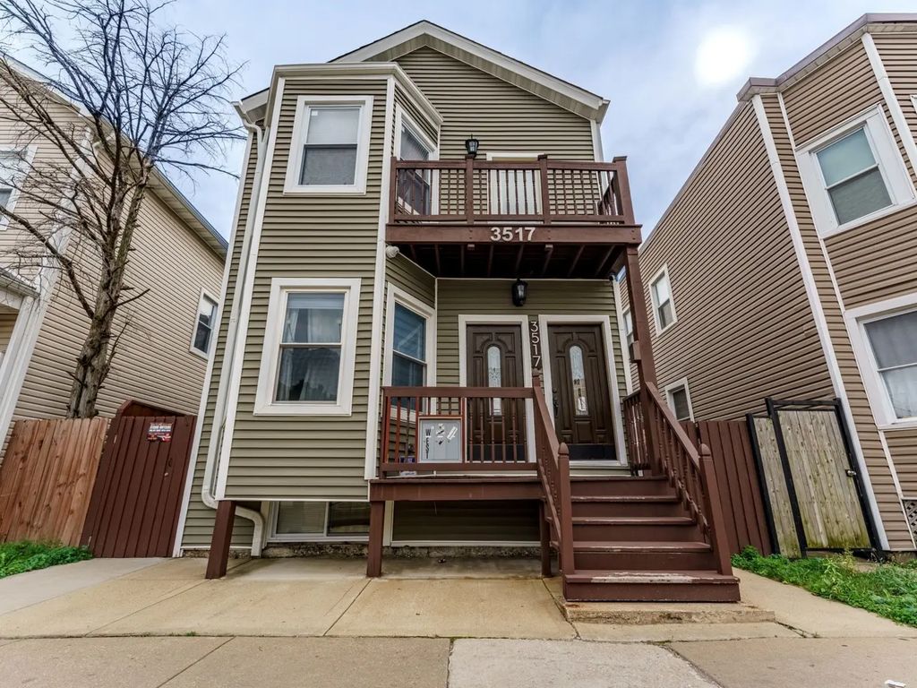 3517 W Diversey Avenue, Chicago