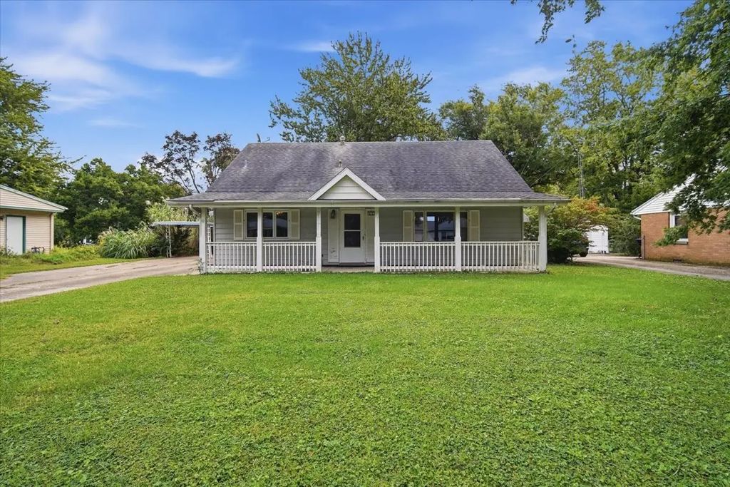 912 Parmon Road, Bloomington