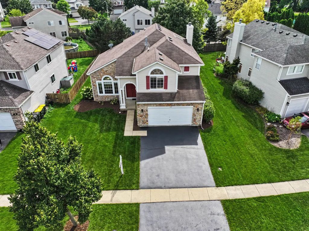 5450 Alexandria Drive, Lake In The Hills