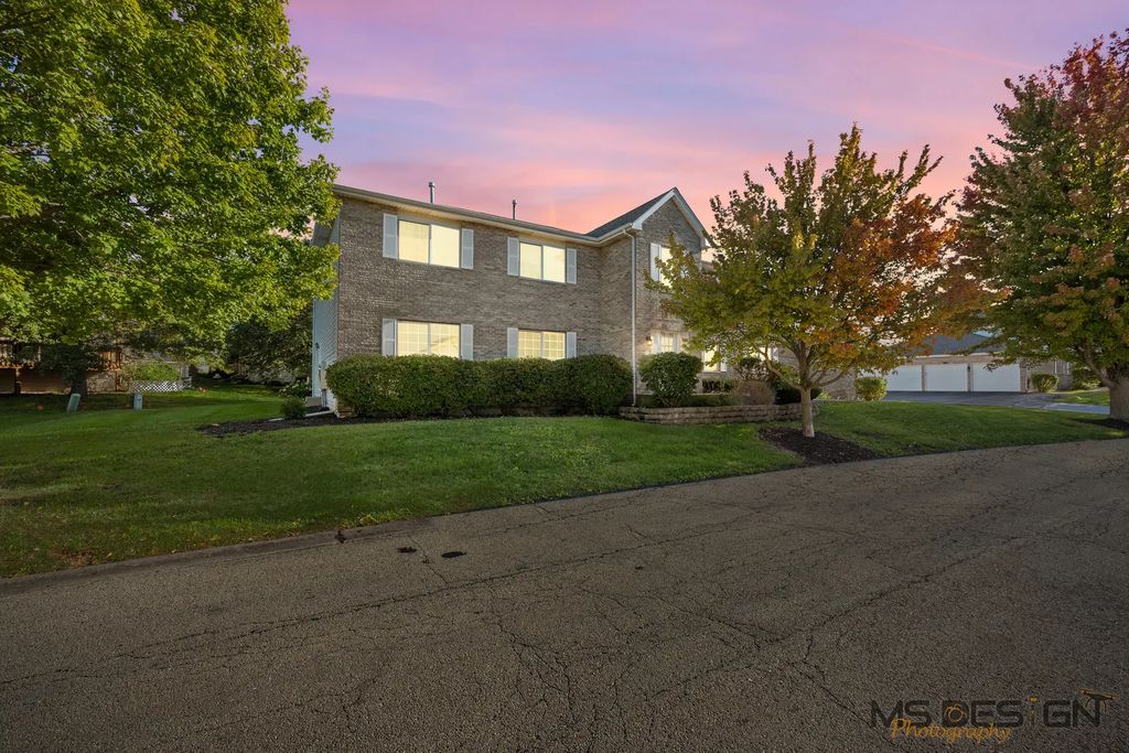 954 Constance Lane 954, Sycamore