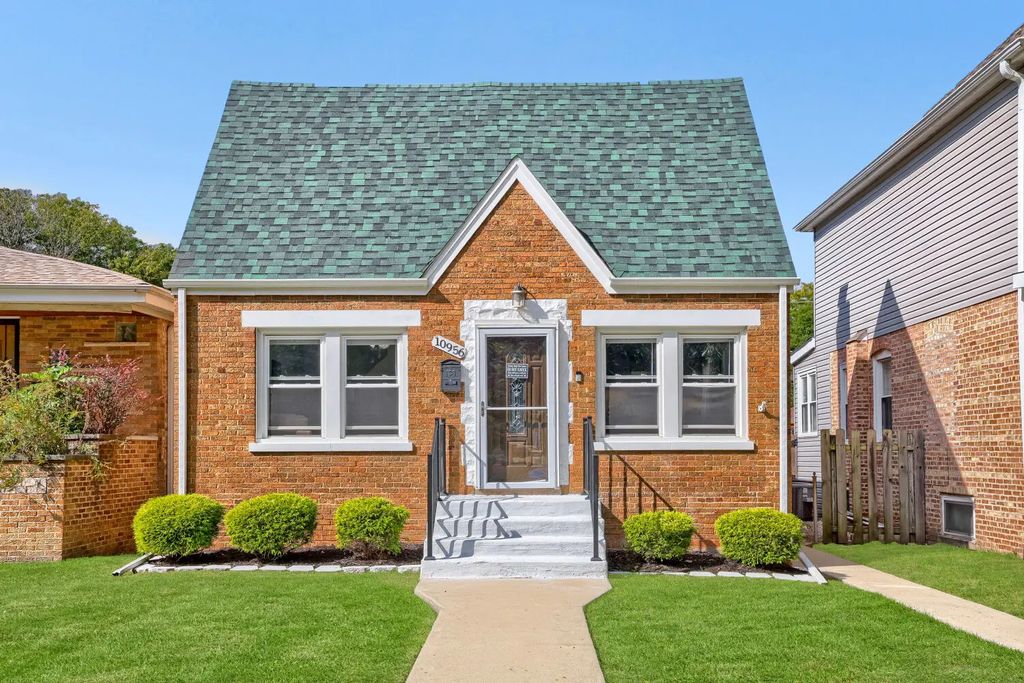 10956 S Saint Louis Avenue, Chicago