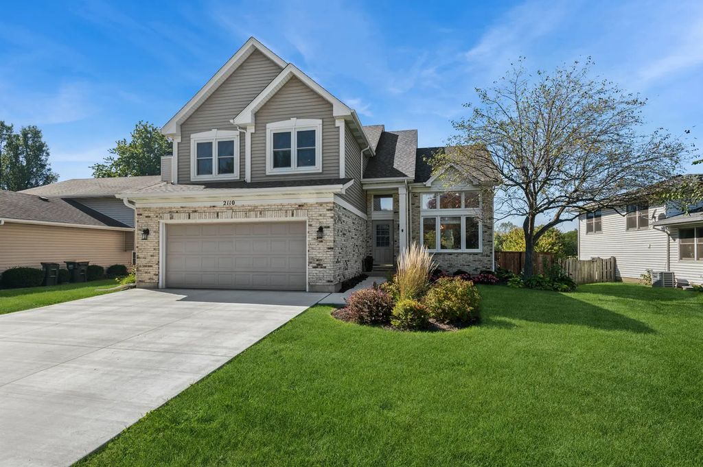 2110 Mulberry Drive, West Chicago