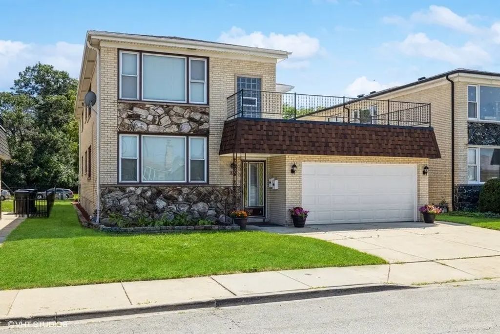 8407 W Brodman Avenue 1, Chicago