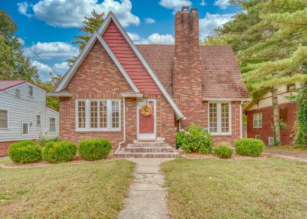 702 N 12th Street, Mt Vernon