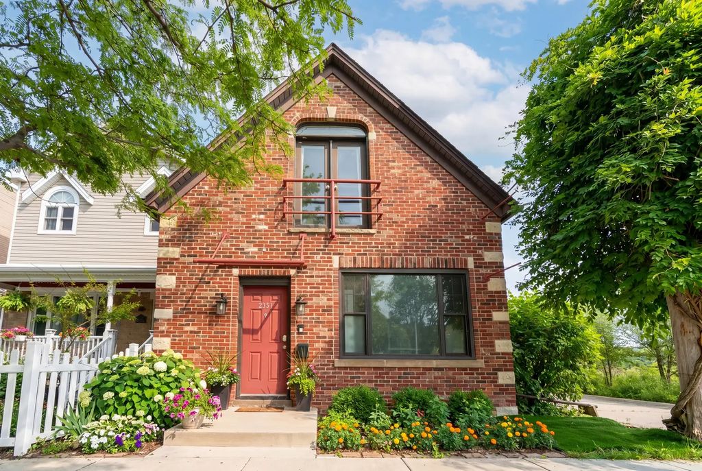 2331 N Elston Avenue, Chicago