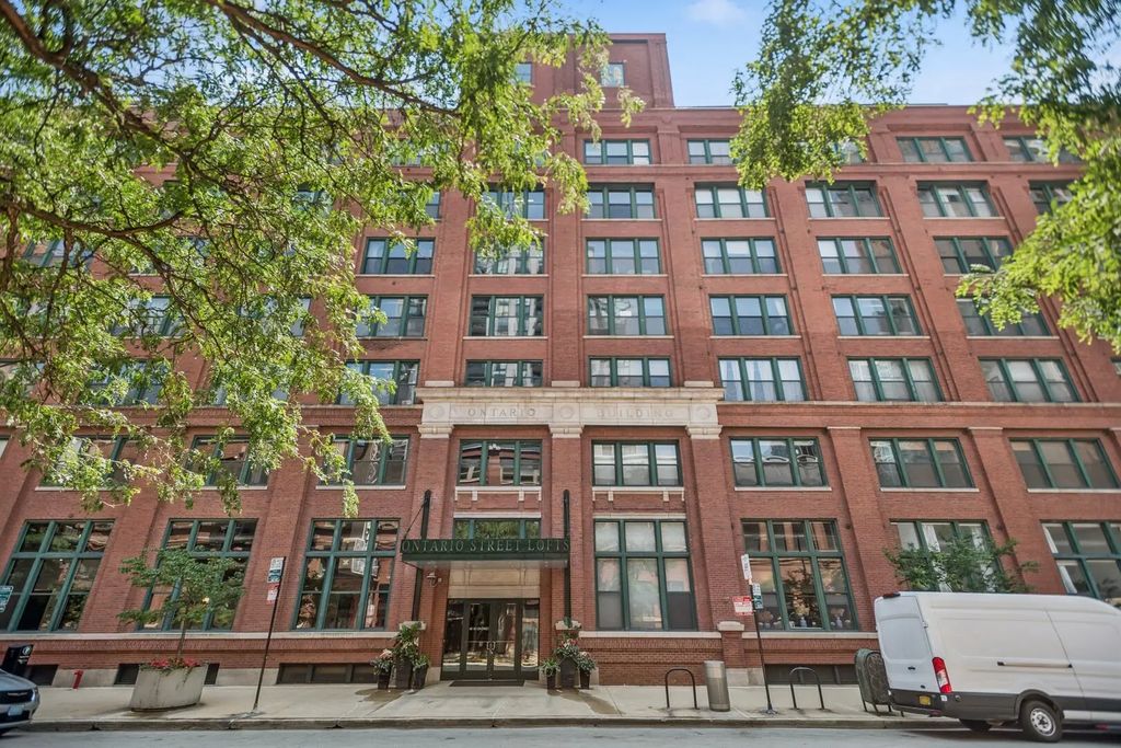 411 W Ontario Street 322, Chicago