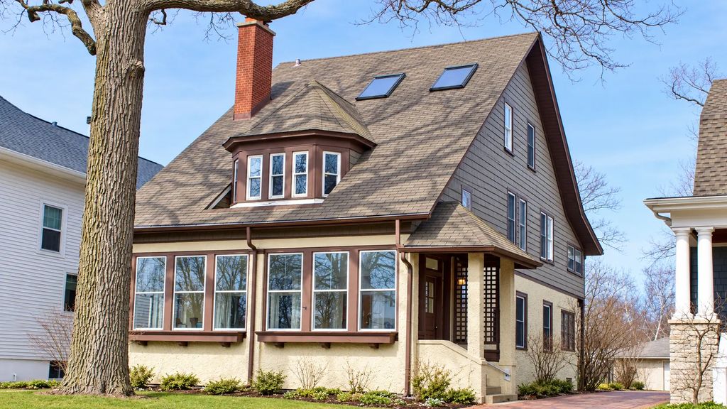 1018 Oakwood Avenue, Wilmette, 60091