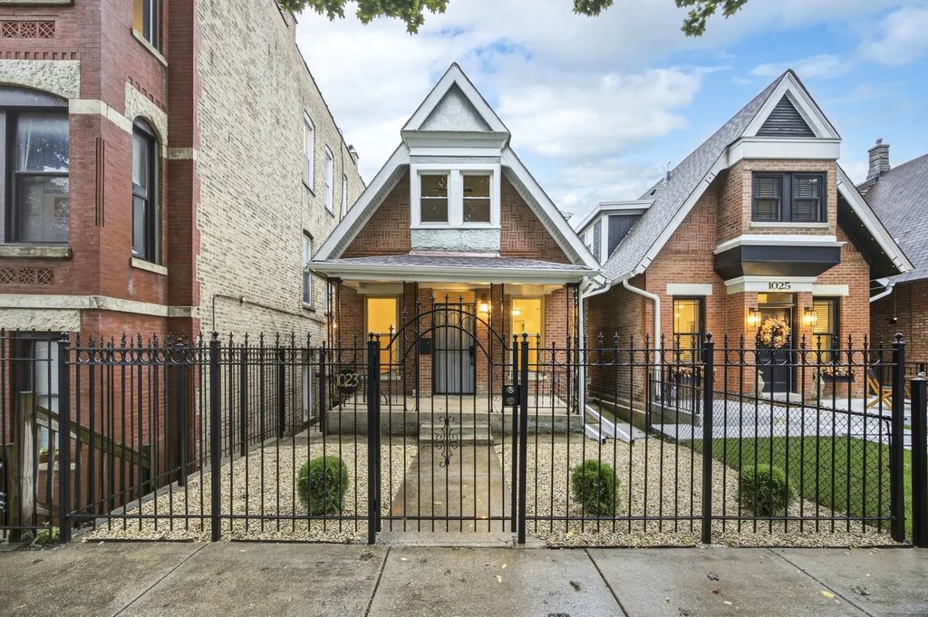 1023 S Claremont Street, Chicago
