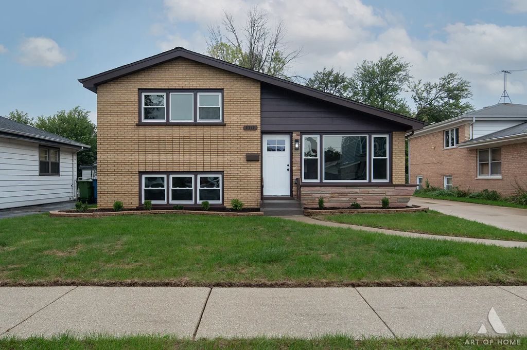 5312 Kimball Place, Oak Lawn
