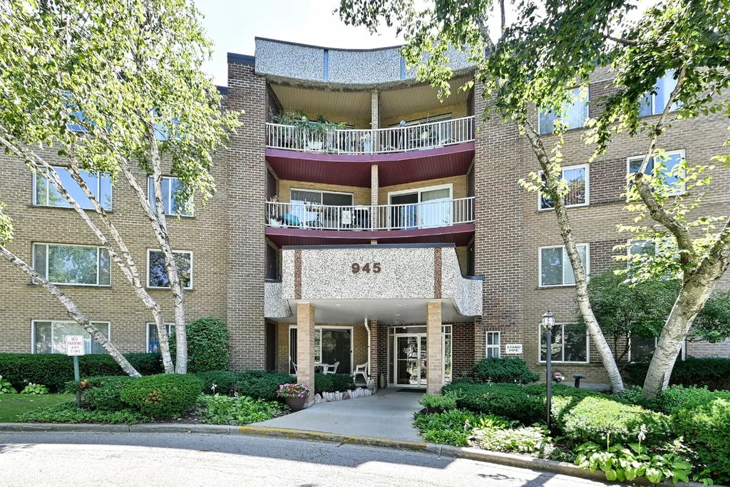 945 E Kenilworth Avenue 325, Palatine