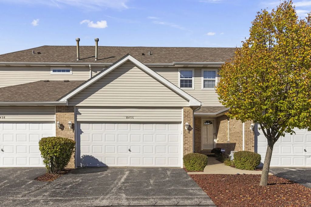 8436 Stratford Drive, Tinley Park