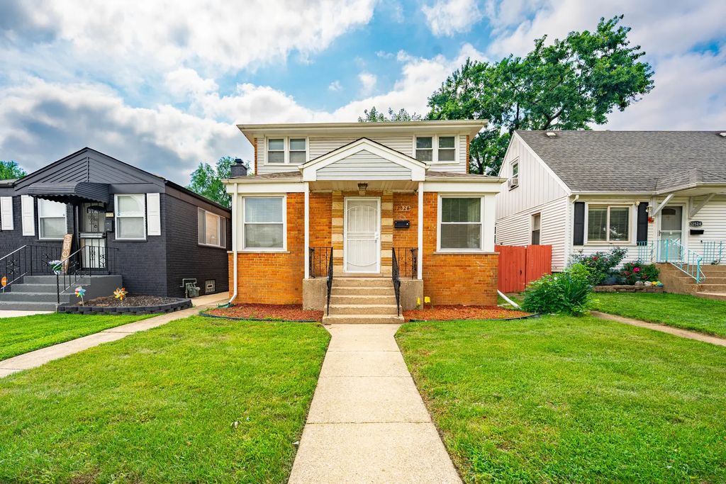12528 S Justine Street, Calumet Park