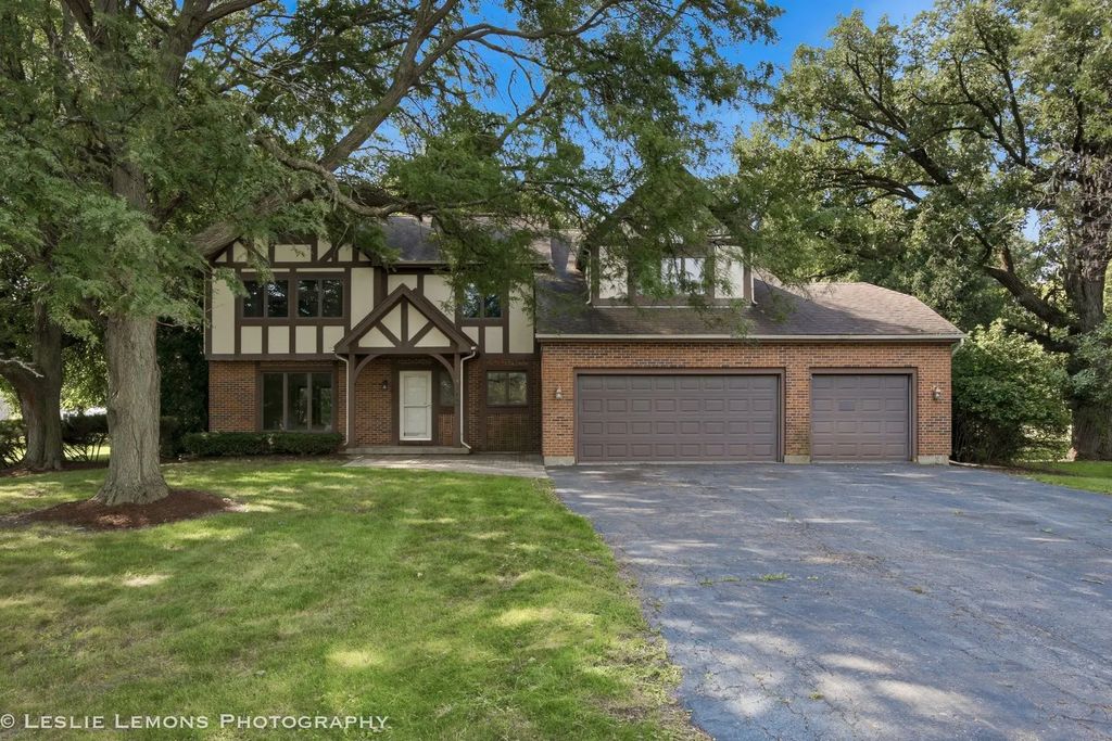 745 Jamestowne Court, Sleepy Hollow