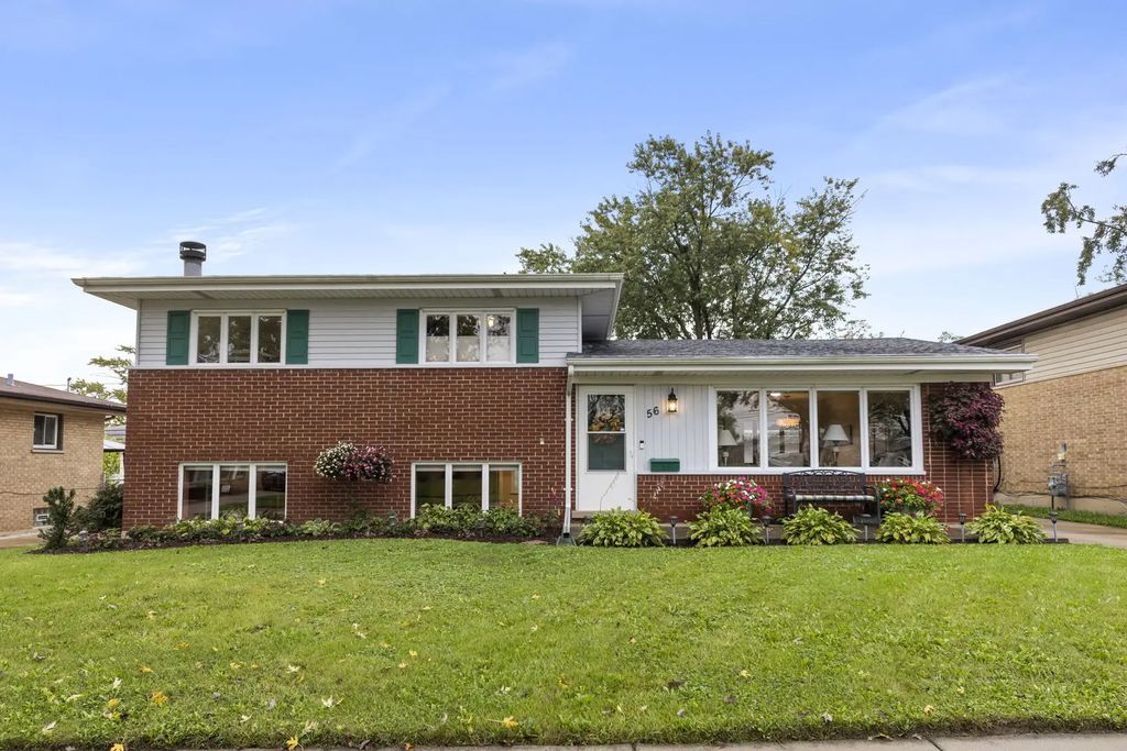 56 Peyton Drive, Chicago Heights