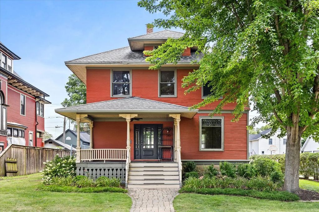 310 E Jefferson Street, Morris