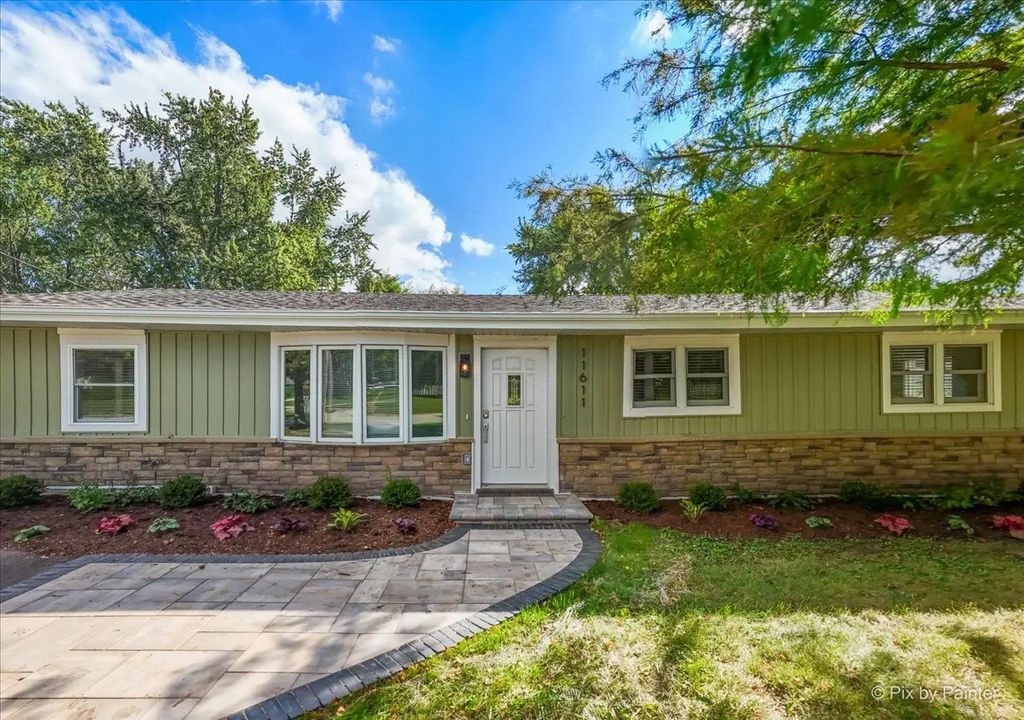11611 Douglas Avenue, Huntley
