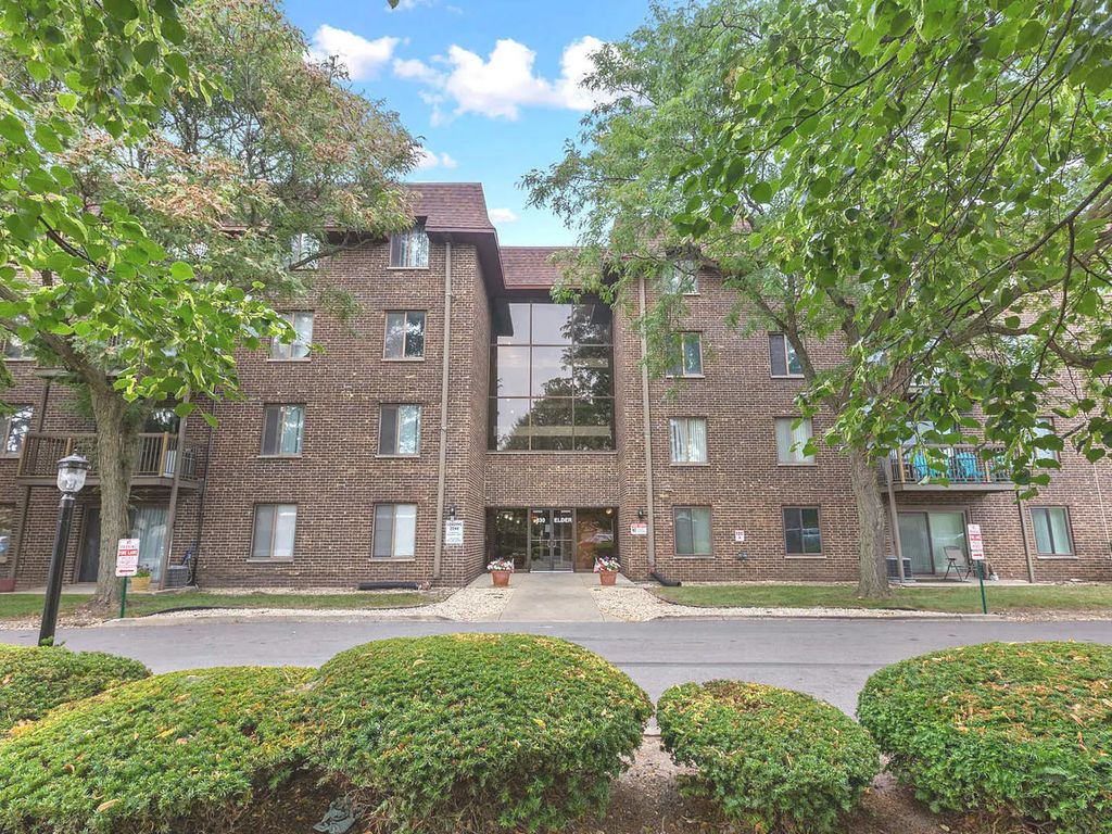 830 Elder Road 406, Homewood