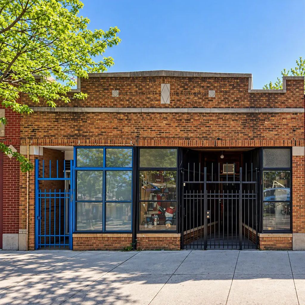 5511 W Division Street, Chicago