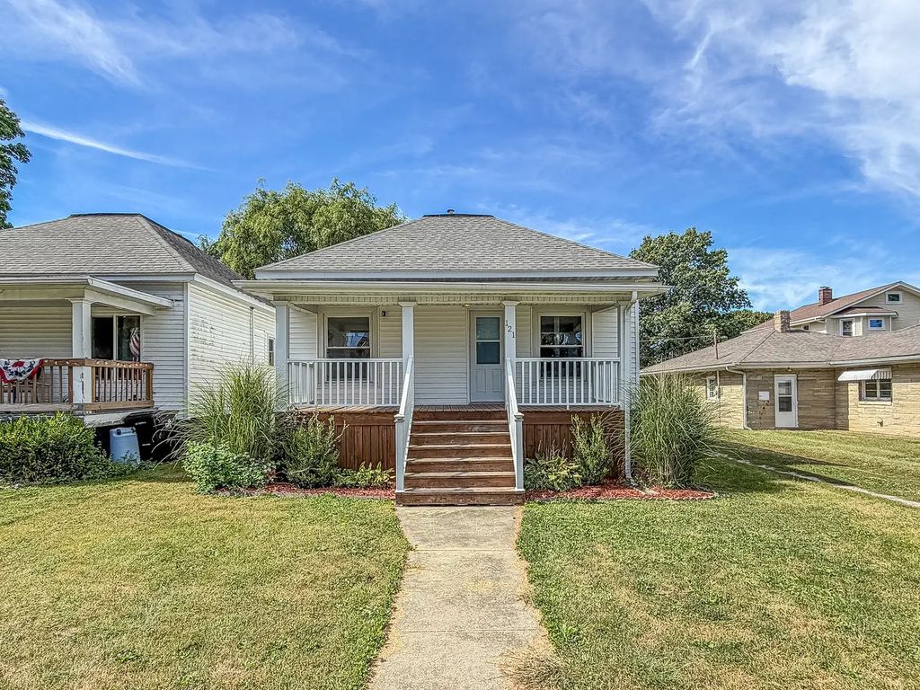 121 S High Street, Lovington