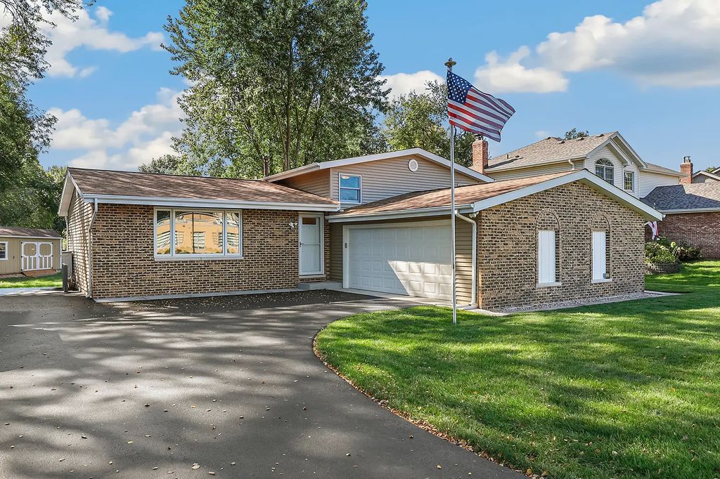 152 Haines Avenue, New Lenox
