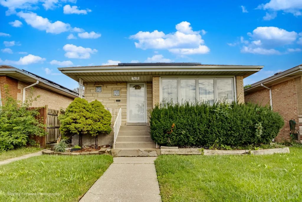 3628 W 82nd Place, Chicago