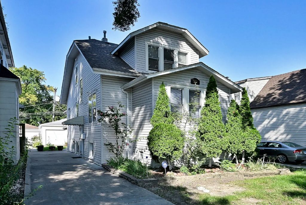 2726 S 60th Court, Cicero