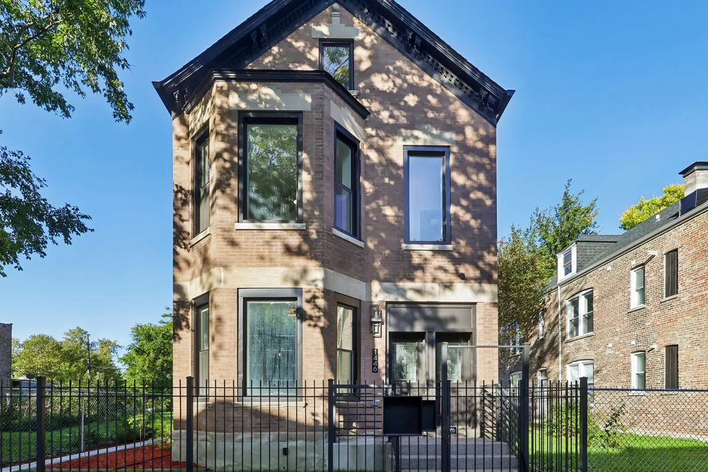 1446 S Springfield Avenue, Chicago