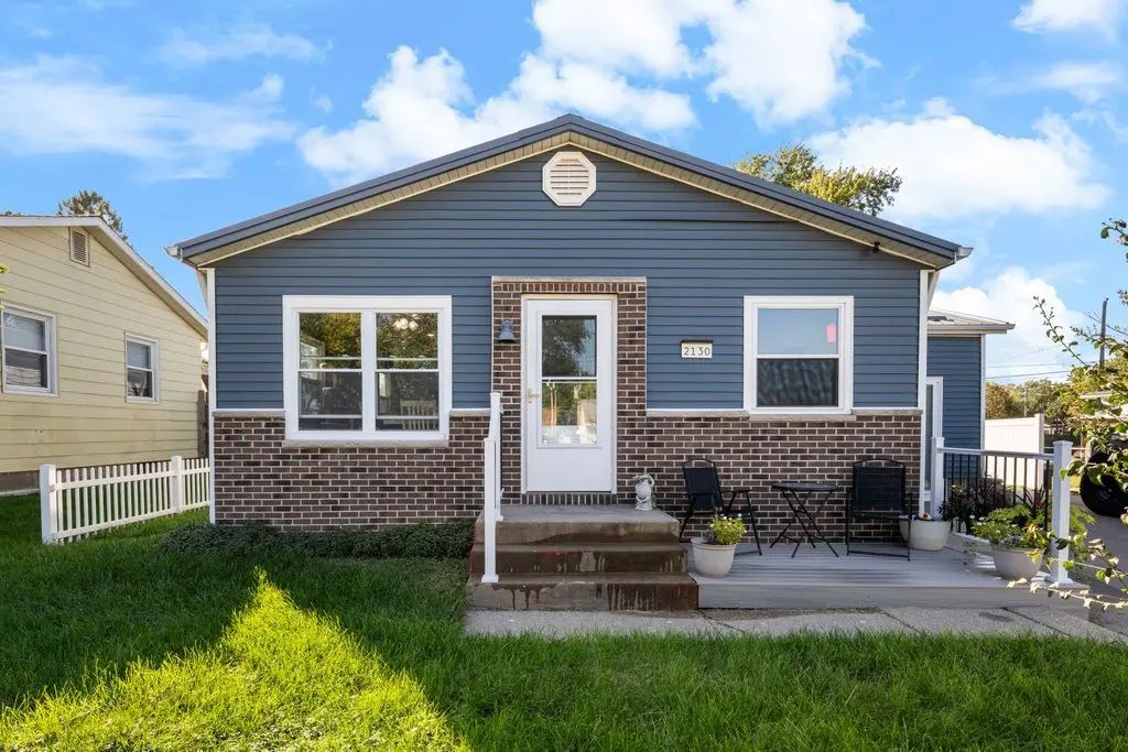 2130 N Fairmount Street, Davenport