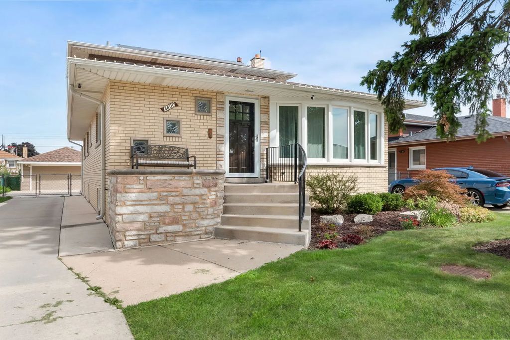 4600 W 101st Street, Oak Lawn