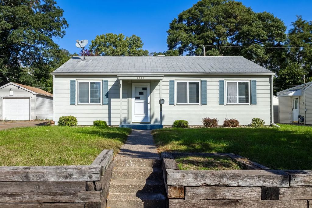 3721 13th Avenue, Moline