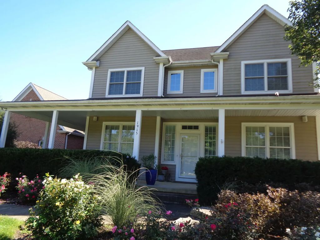 1915 W Cobblestone Lane, McHenry